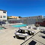 One Bedroom In Shared Townhouse With Pool